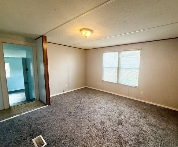 2191 Seven Knobs Rd, Gainesboro, TN 38562