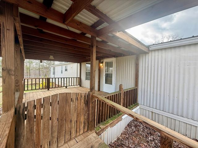 2191 Seven Knobs Rd, Gainesboro, TN 38562