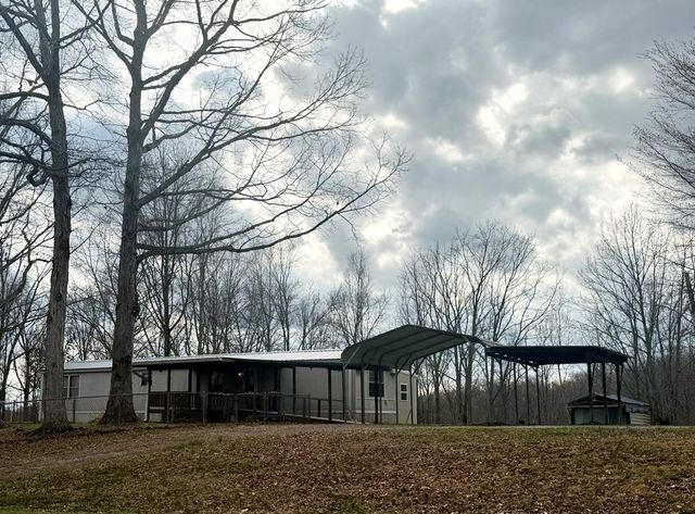 2191 Seven Knobs Rd, Gainesboro, TN 38562