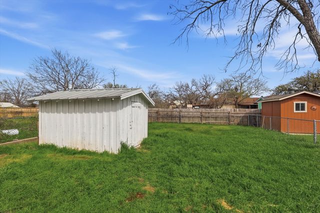 1106 Franklin Street, Weatherford, TX 76086