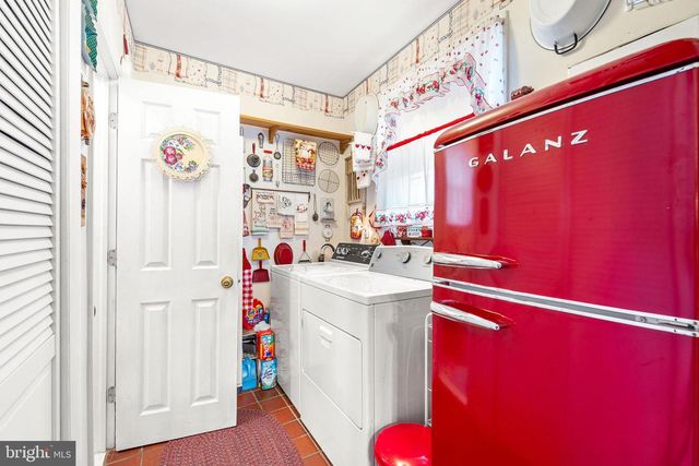 157 S SCHOOL ST, Gibbstown, NJ 08027