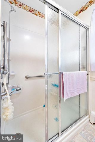 157 S SCHOOL ST, Gibbstown, NJ 08027