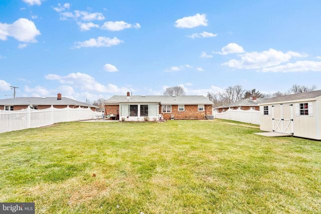 157 S SCHOOL ST, Gibbstown, NJ 08027