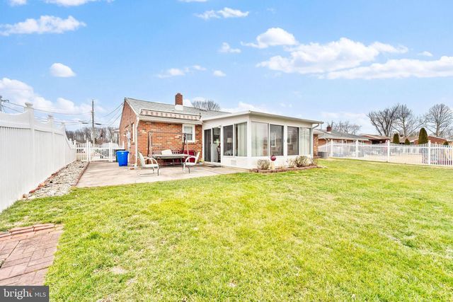 157 S SCHOOL ST, Gibbstown, NJ 08027