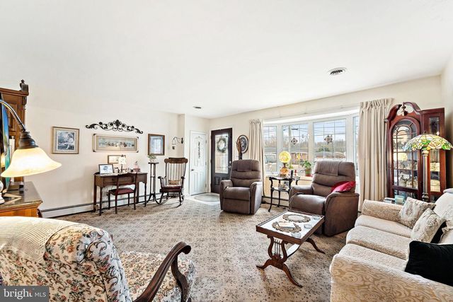 157 S SCHOOL ST, Gibbstown, NJ 08027