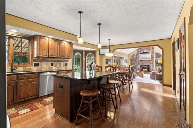 5470 Country Club Lane, Hamburg, NY 14075