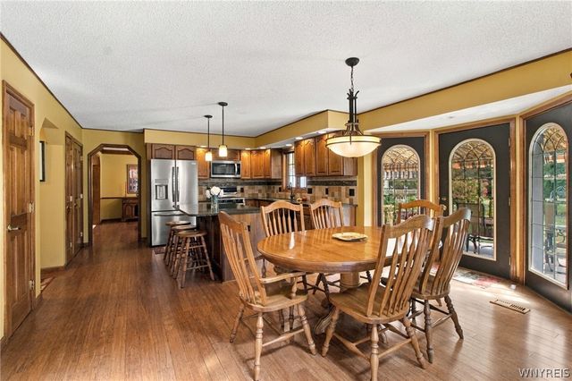 5470 Country Club Lane, Hamburg, NY 14075
