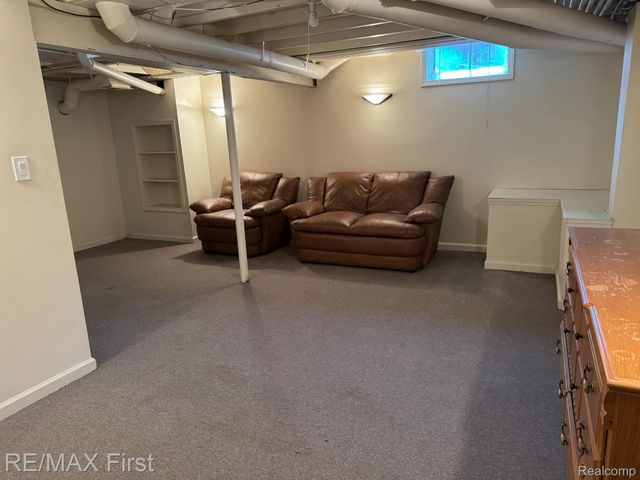 43971 Stoney Lane, Sterling Heights, MI 48313