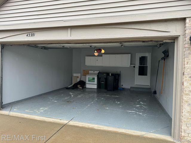 43971 Stoney Lane, Sterling Heights, MI 48313