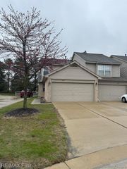 43971 Stoney Lane, Sterling Heights, MI 48313