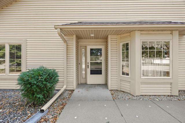 2994 Pitrina Way, Little Canada, MN 55117