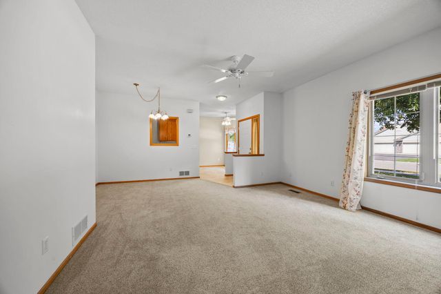 2994 Pitrina Way, Little Canada, MN 55117