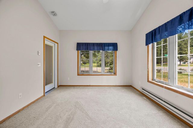 2994 Pitrina Way, Little Canada, MN 55117