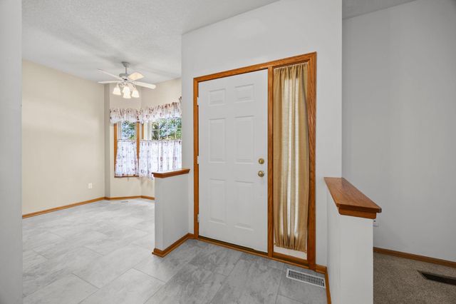 2994 Pitrina Way, Little Canada, MN 55117