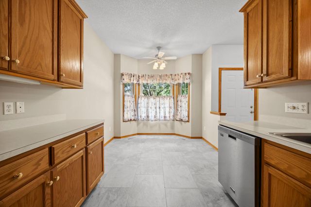 2994 Pitrina Way, Little Canada, MN 55117