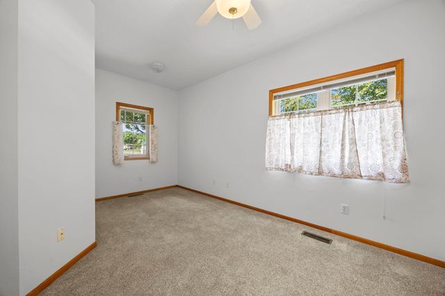 2994 Pitrina Way, Little Canada, MN 55117