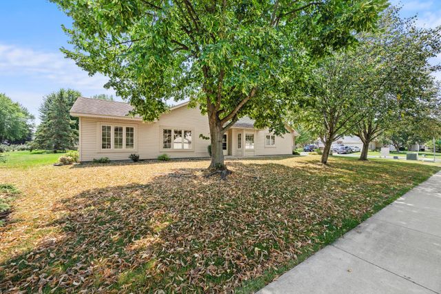 2994 Pitrina Way, Little Canada, MN 55117