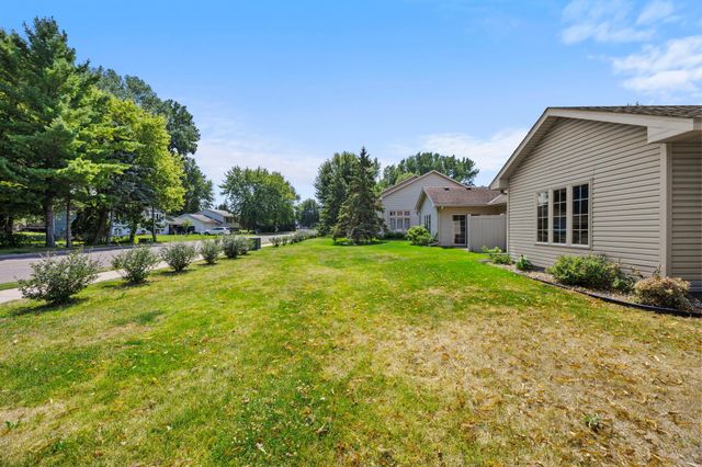 2994 Pitrina Way, Little Canada, MN 55117