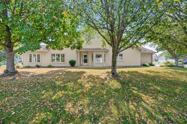 2994 Pitrina Way, Little Canada, MN 55117