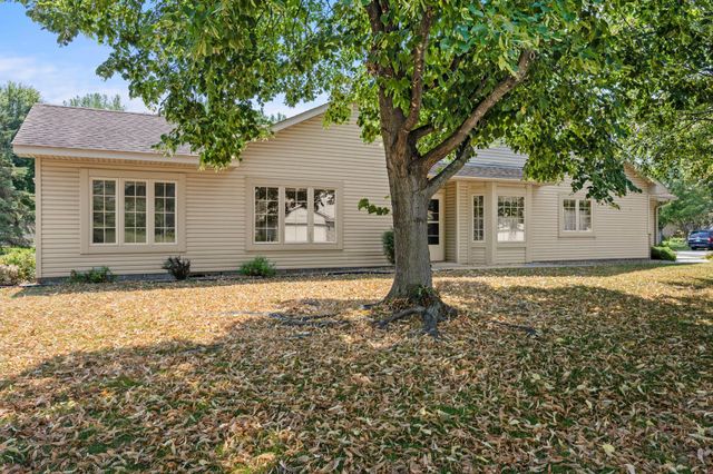 2994 Pitrina Way, Little Canada, MN 55117