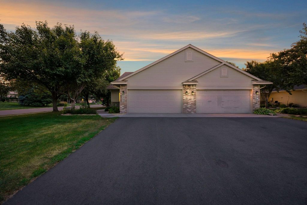 2994 Pitrina Way, Little Canada, MN 55117