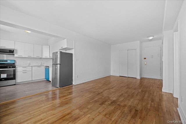 1725 Edison Avenue 5D, Bronx, NY 10461