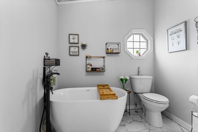 1892 Preacher Holt Rd, Mount Pleasant, TN 38474