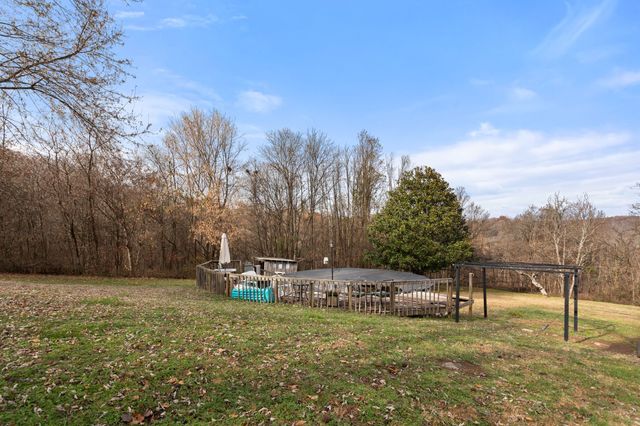 1892 Preacher Holt Rd, Mount Pleasant, TN 38474