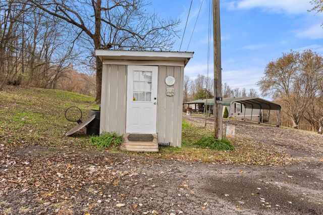 1892 Preacher Holt Rd, Mount Pleasant, TN 38474