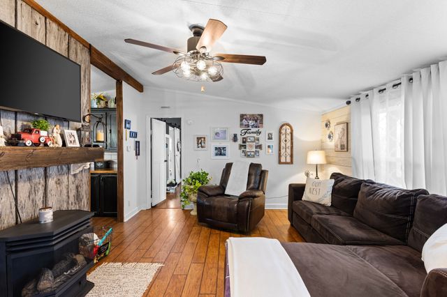 1892 Preacher Holt Rd, Mount Pleasant, TN 38474