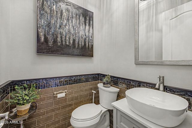2408 W BAJADA Road, Phoenix, AZ 85085