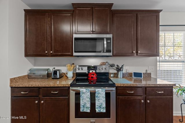 4266 Cherry Laurel Drive SE, Southport, NC 28461