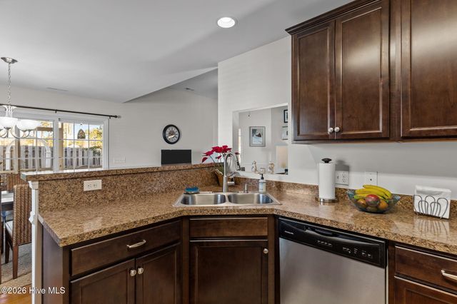 4266 Cherry Laurel Drive SE, Southport, NC 28461