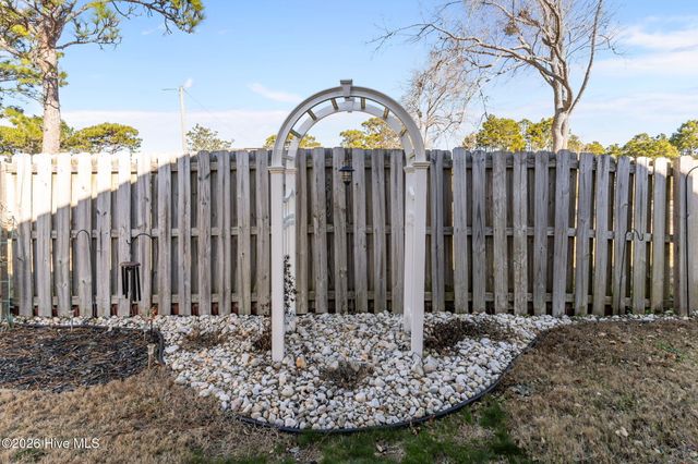 4266 Cherry Laurel Drive SE, Southport, NC 28461