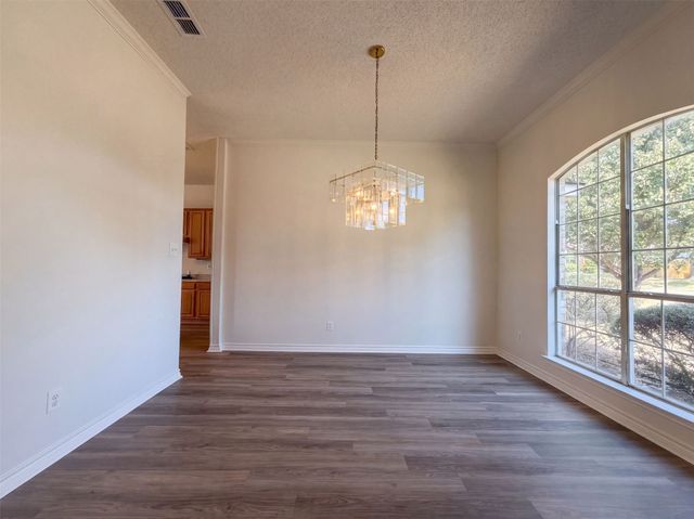 2915 Olympia Drive, Grand Prairie, TX 75052