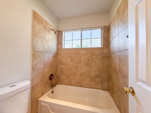 2915 Olympia Drive, Grand Prairie, TX 75052