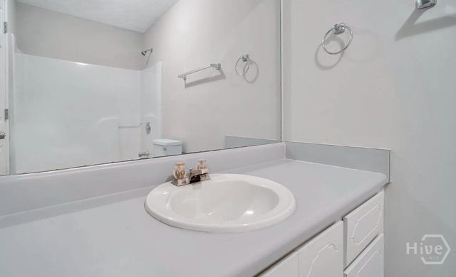 110 W Kenny Drive, Hinesville, GA 31313