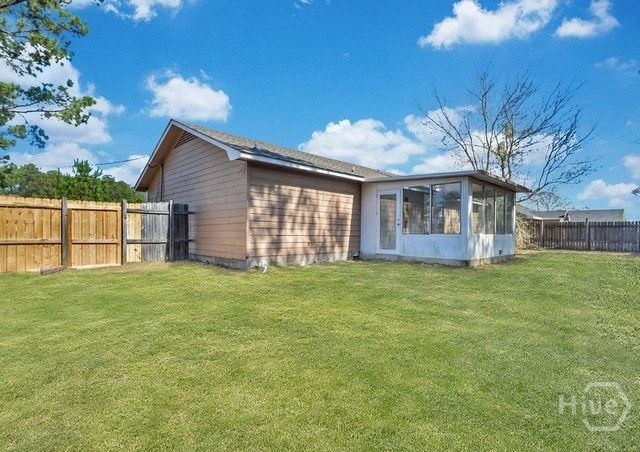 110 W Kenny Drive, Hinesville, GA 31313