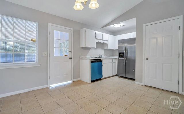 110 W Kenny Drive, Hinesville, GA 31313