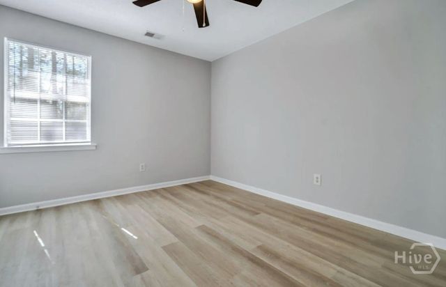 110 W Kenny Drive, Hinesville, GA 31313