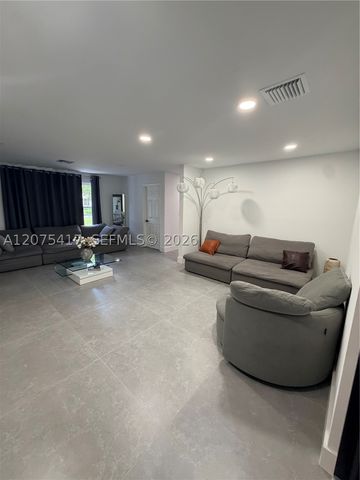 15042 SW 149th St, Miami, FL 33196