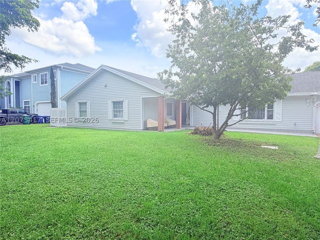 15042 SW 149th St, Miami, FL 33196