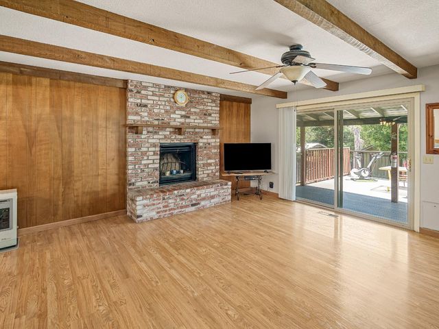 3591 Cambridge Rd, Cameron Park, CA 95682