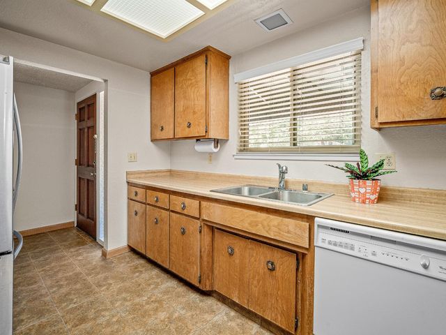 3591 Cambridge Rd, Cameron Park, CA 95682