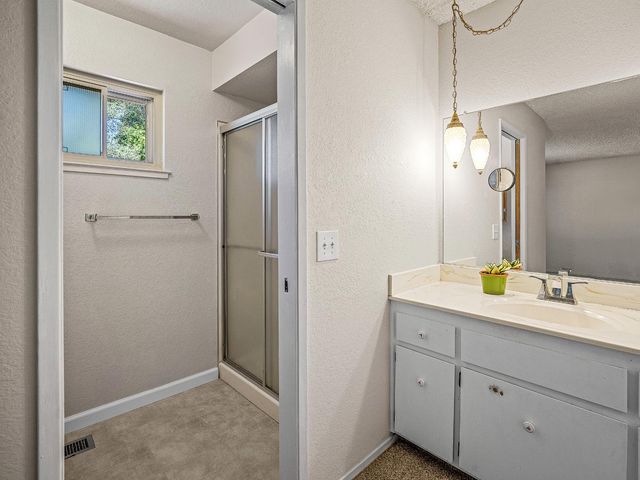 3591 Cambridge Rd, Cameron Park, CA 95682