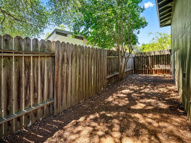 3591 Cambridge Rd, Cameron Park, CA 95682