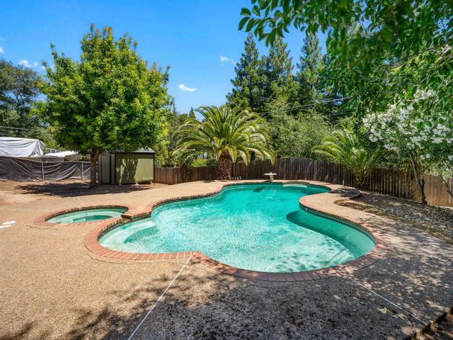3591 Cambridge Rd, Cameron Park, CA 95682