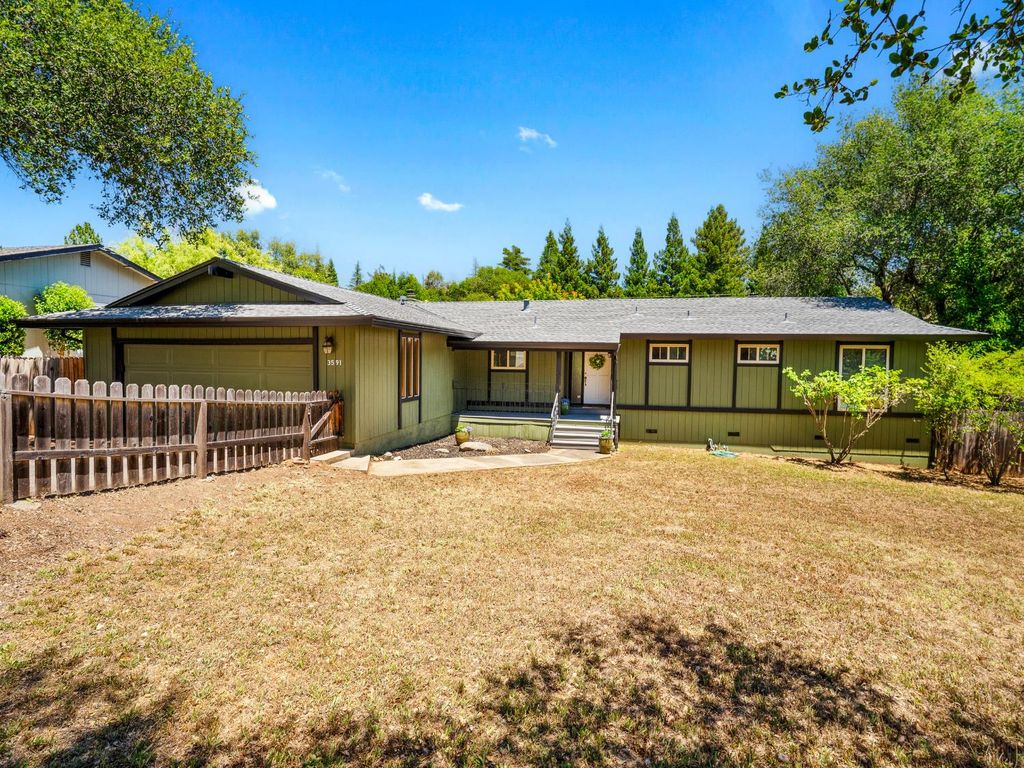 3591 Cambridge Rd, Cameron Park, CA 95682