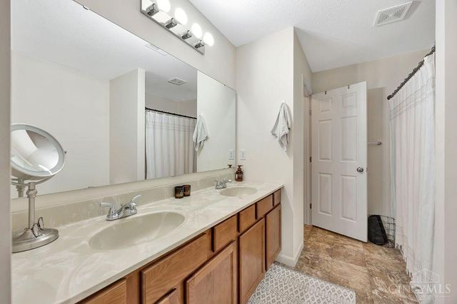 723 Grande Oaks Drive, Hamilton Twp, OH 45152