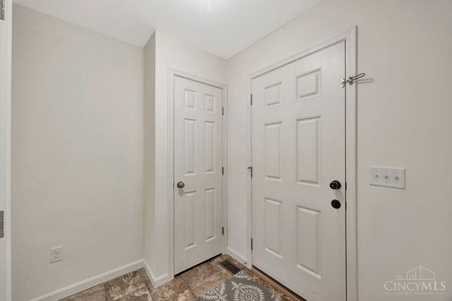 723 Grande Oaks Drive, Hamilton Twp, OH 45152